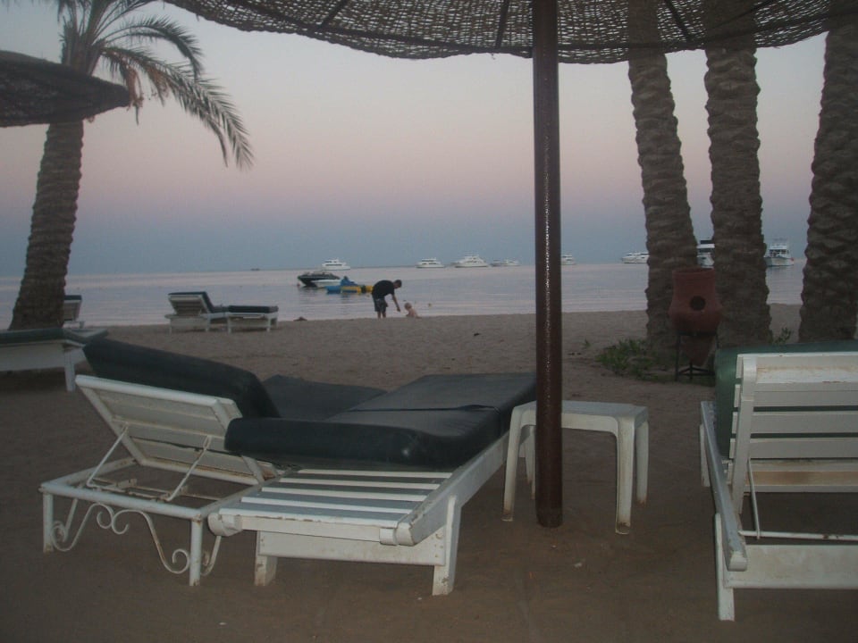 Hotelstrand am Abend Giftun Azur Resort