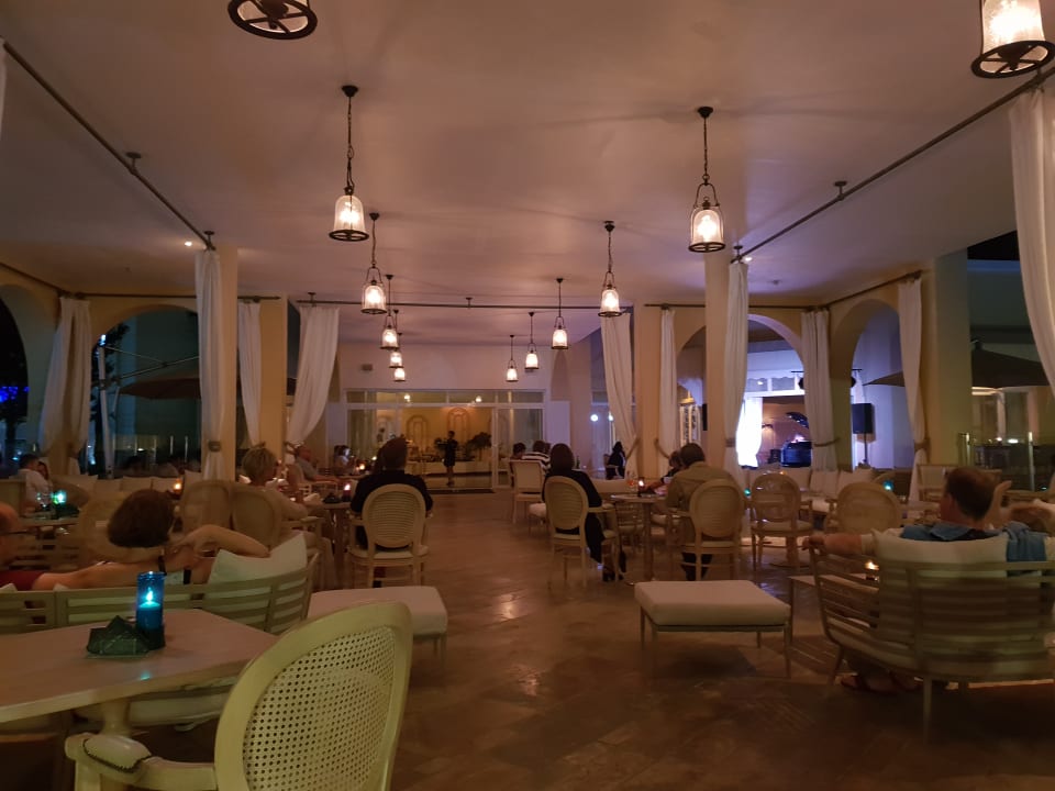 Zimmer Neptune Luxury Resort