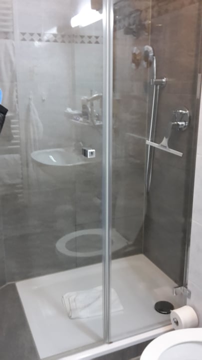 Dusche  Hotel Garni Getreuer Eckart