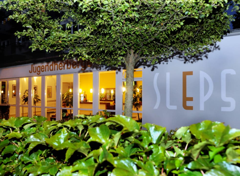 Rezeption outsight Jugendherberge Augsburg & Hostel SLEPS