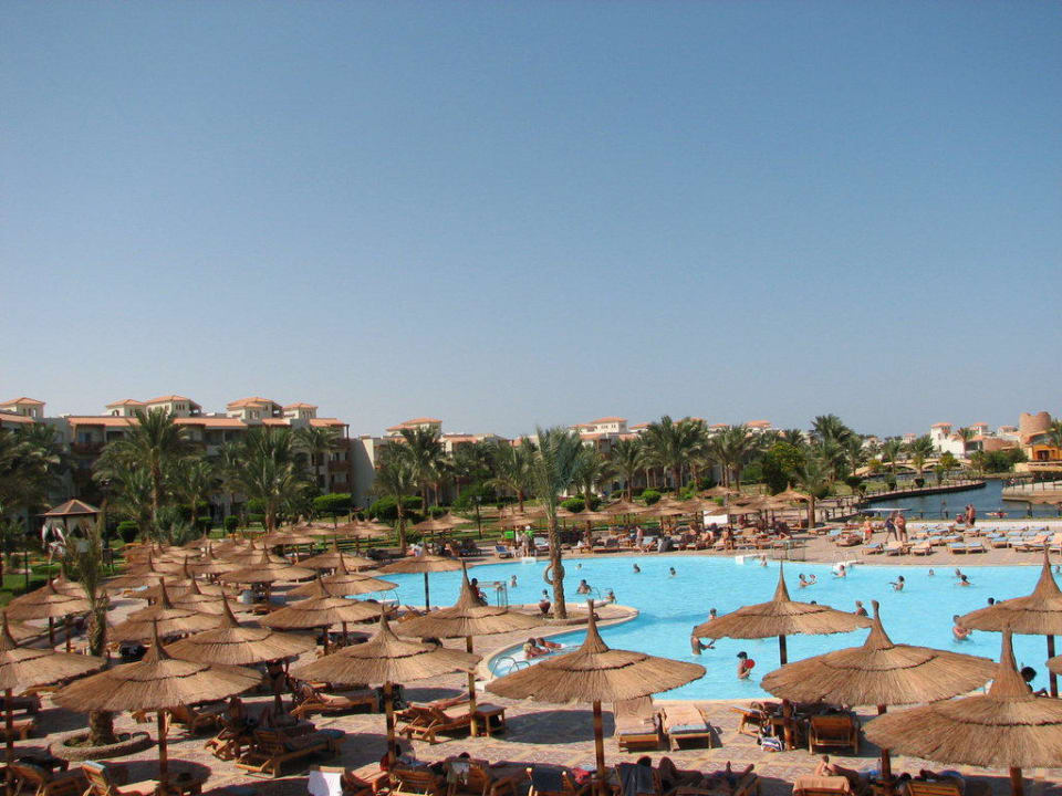 Центральный бассейн Pickalbatros Dana Beach Resort - Hurghada