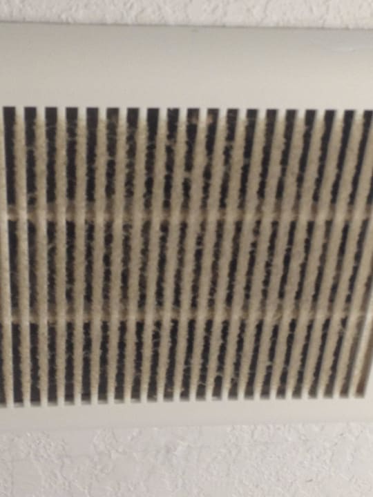 Ventilation bathroom Hotel Doubletree Guest Suites Raleigh Durham