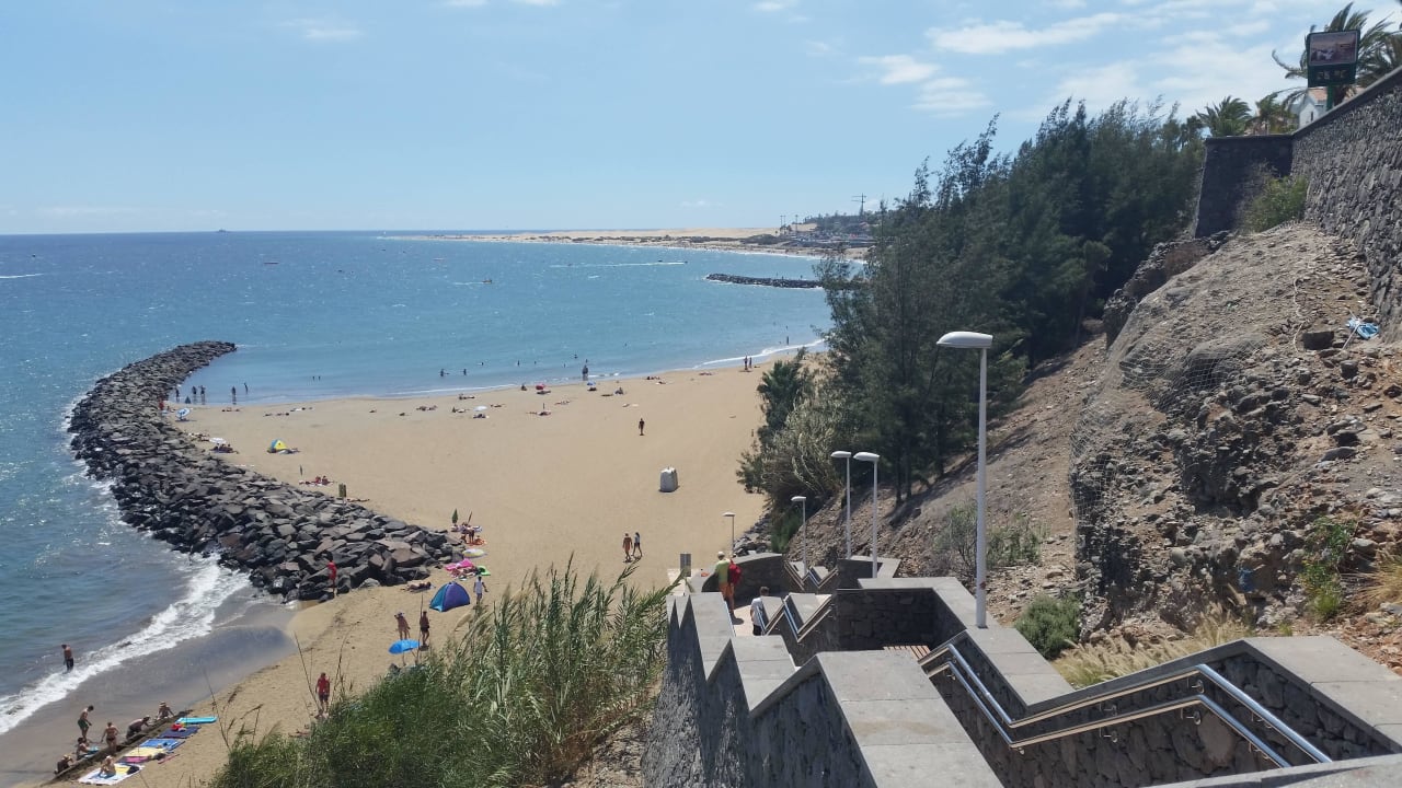 Treppe zum Strand Servatur Playa Bonita