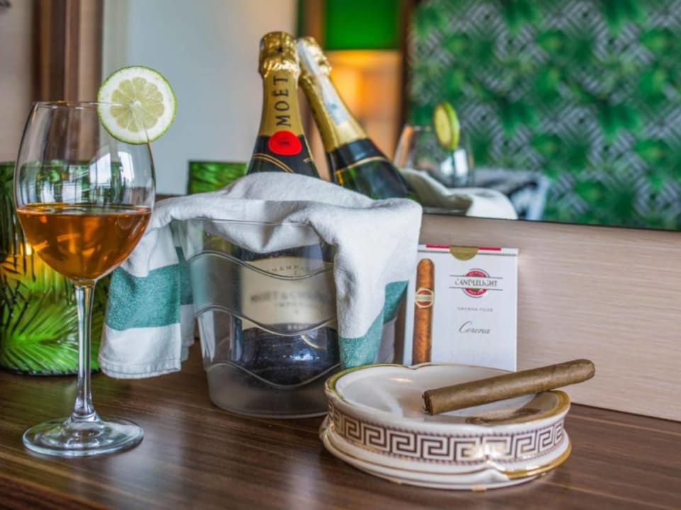 Zimmer Anjeliq House