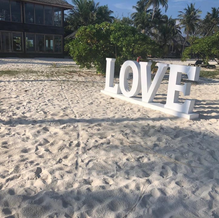 Strand Kuredu Island Resort & Spa