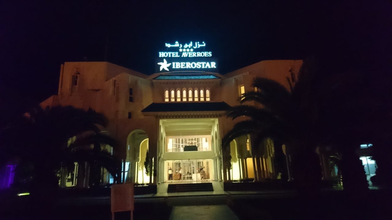 Schon der erste Eindruck vermittelt gut, was die anreisenden Iberostar Waves Averroes