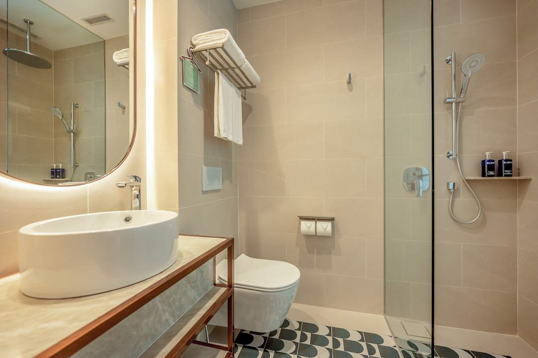 Zimmer Dorsett Changi City Singapore