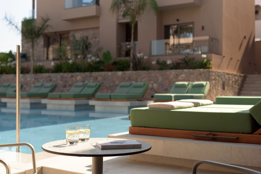 Gastro Paralos Venus Suites