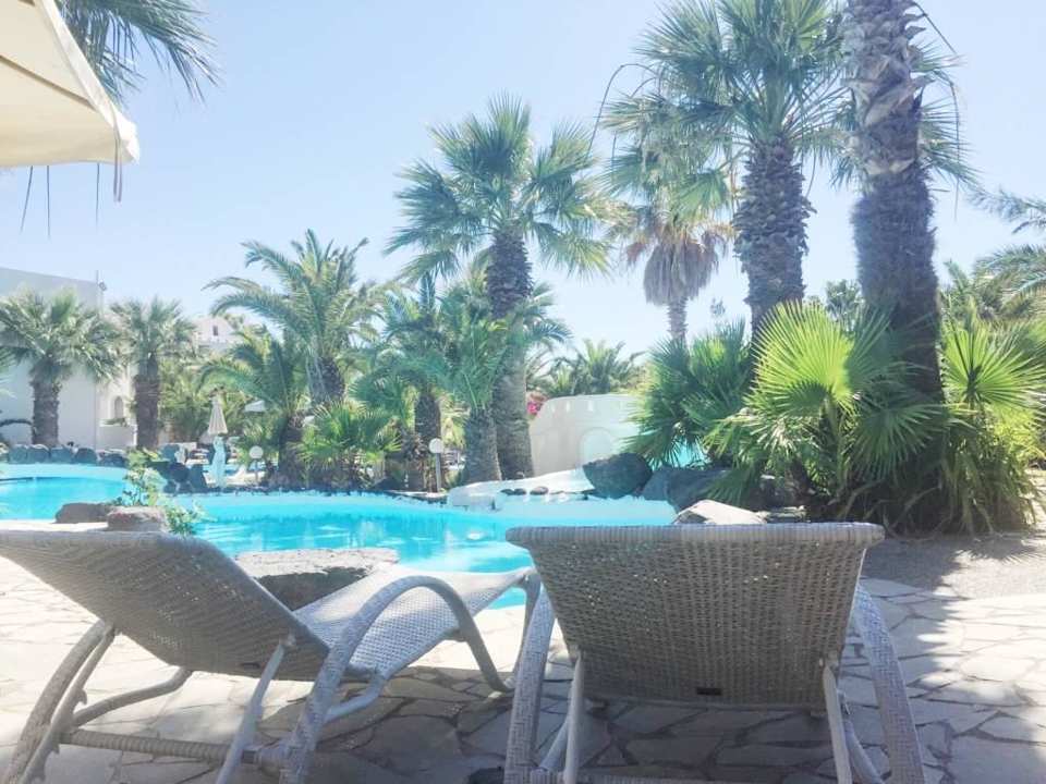 Liegen am Pool Fenix Collection