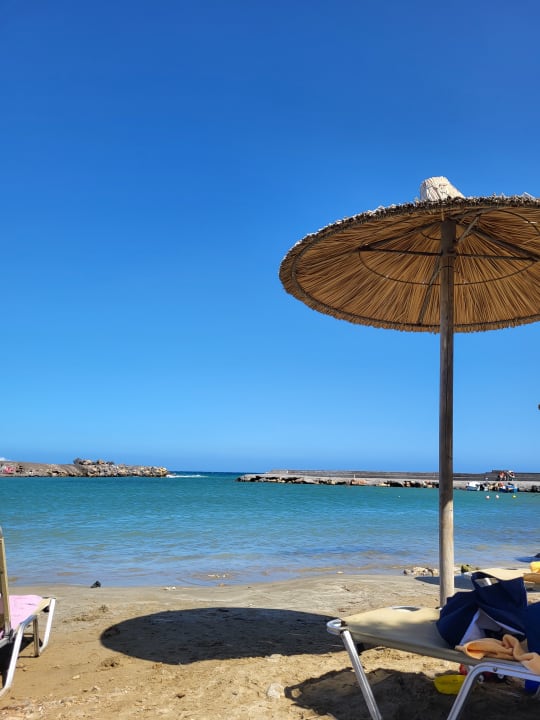Strand Hotel Aphrodite Beach Club