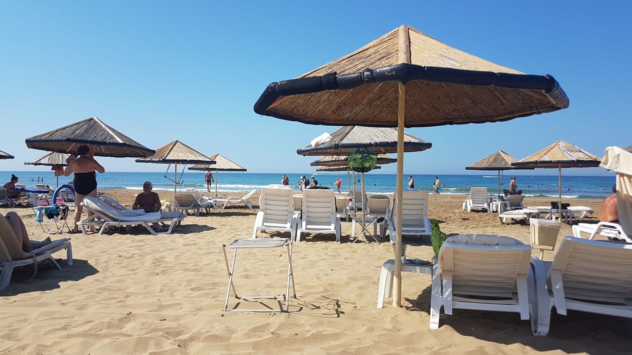 Strand Hotel Defne Garden