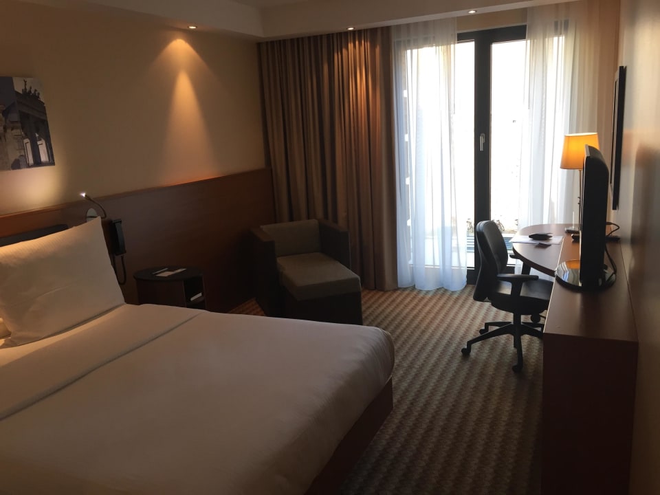 Zimmer Hampton by Hilton Berlin City West