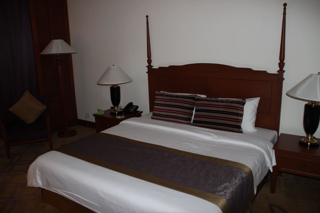 Großes Bett Hotel Century Park