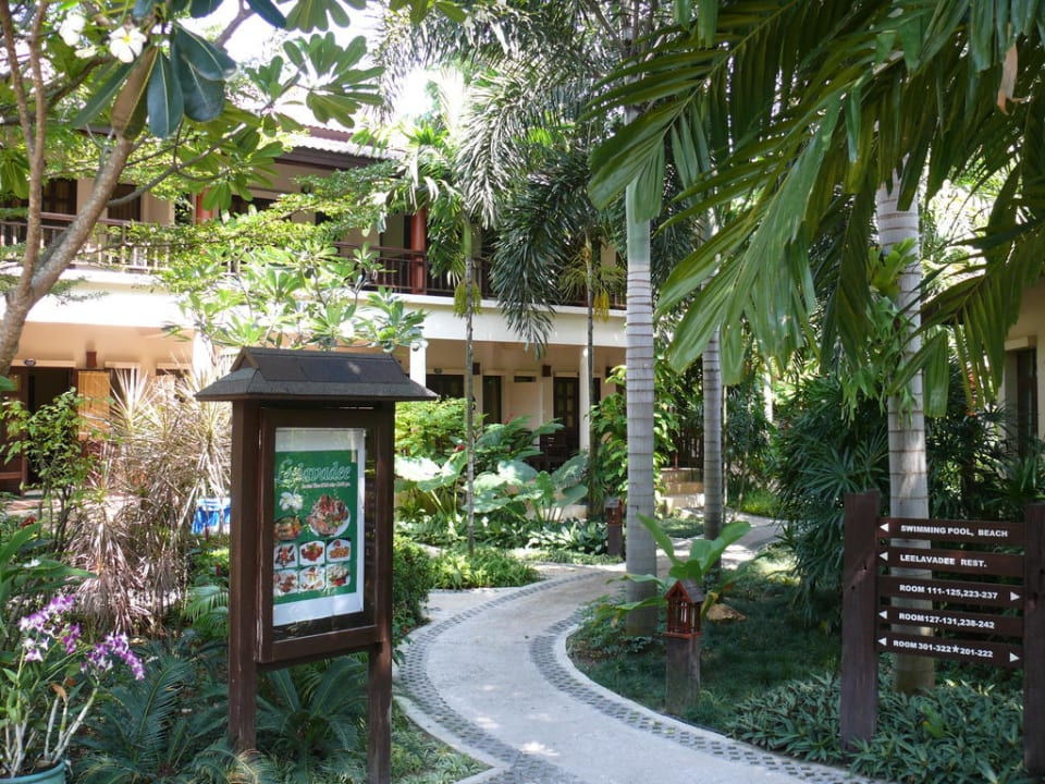 Weg zu unserem Bungalow Hotel Baan Chaweng Beach Resort & Spa