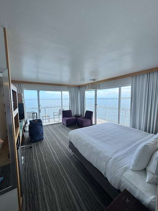 Zimmer Grand Naniloa Hotel, a Doubletree by Hilton