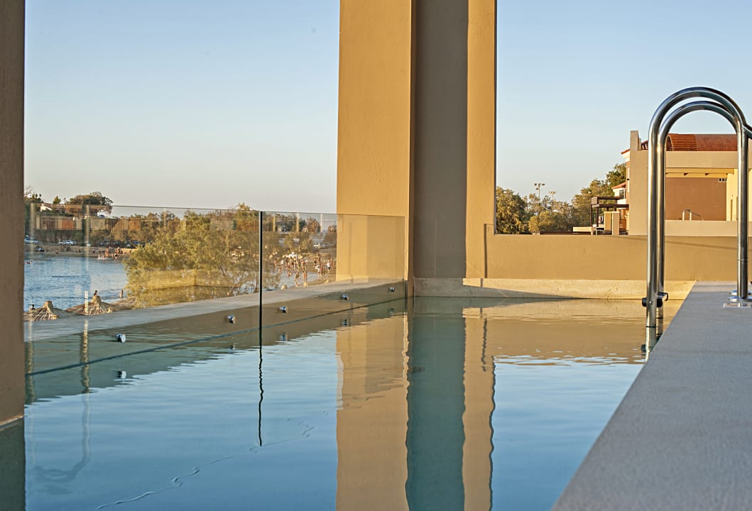 Zimmer Domes Noruz Chania, Autograph Collection