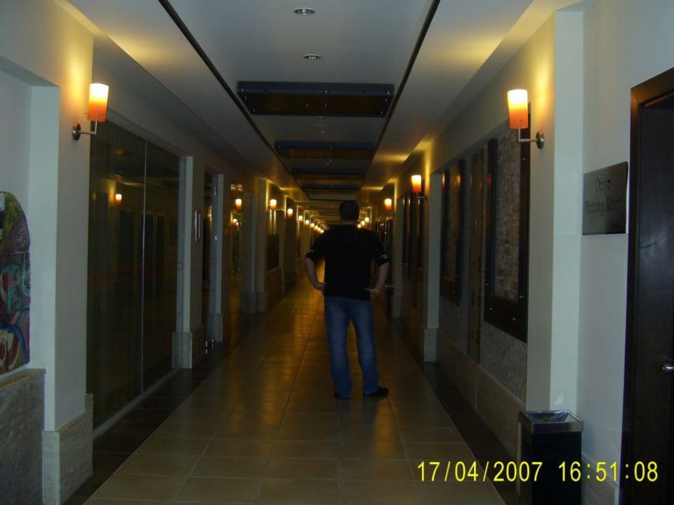 Gang vom Essensaal wieder zurück Belek Beach Resort Hotel