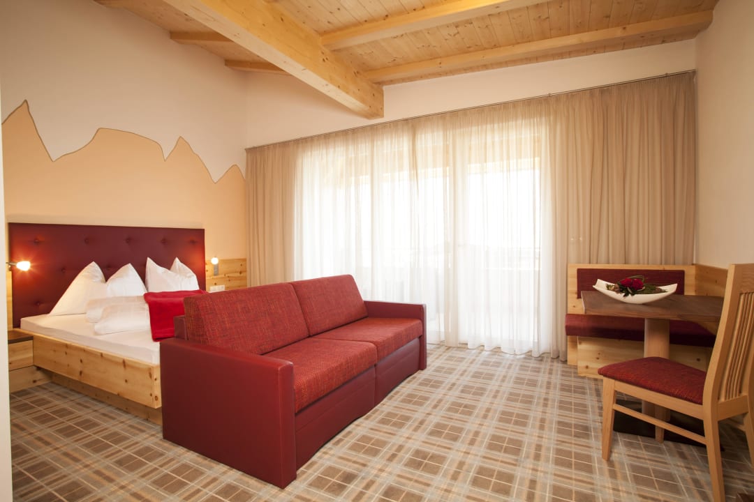 Juniorsuite Loggia Schlafzimmer Hotel Mehrhauser