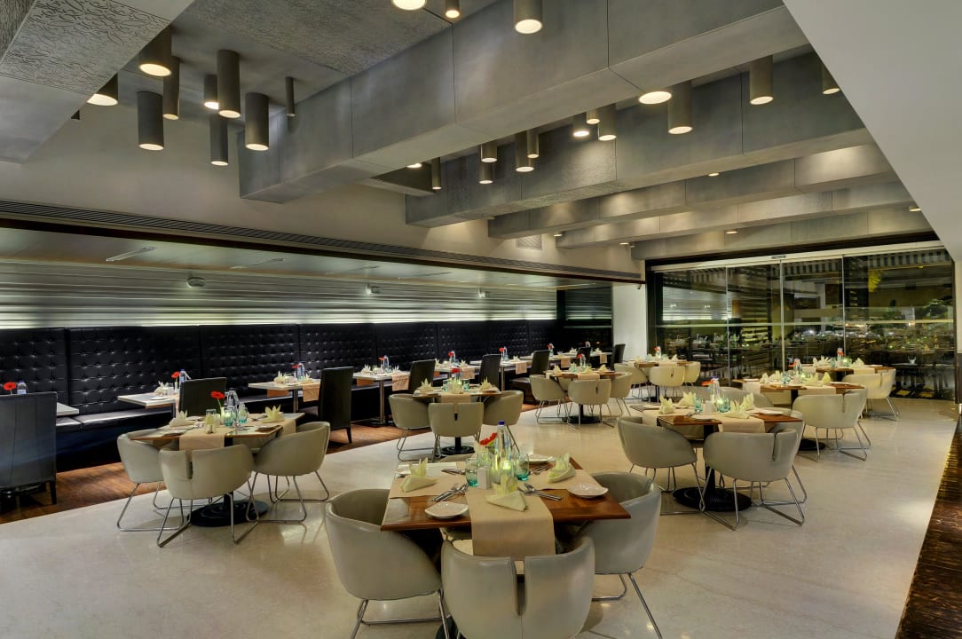 12th Main- Restaurant- global gourmet cuisine Hotel Grand Mercure Bangalore