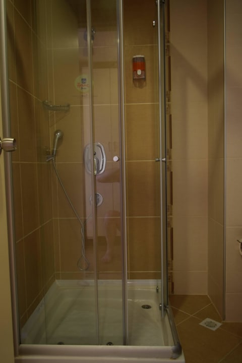 Dusche im Mini-Bad FUN&SUN Smart Hane Sun Hotel