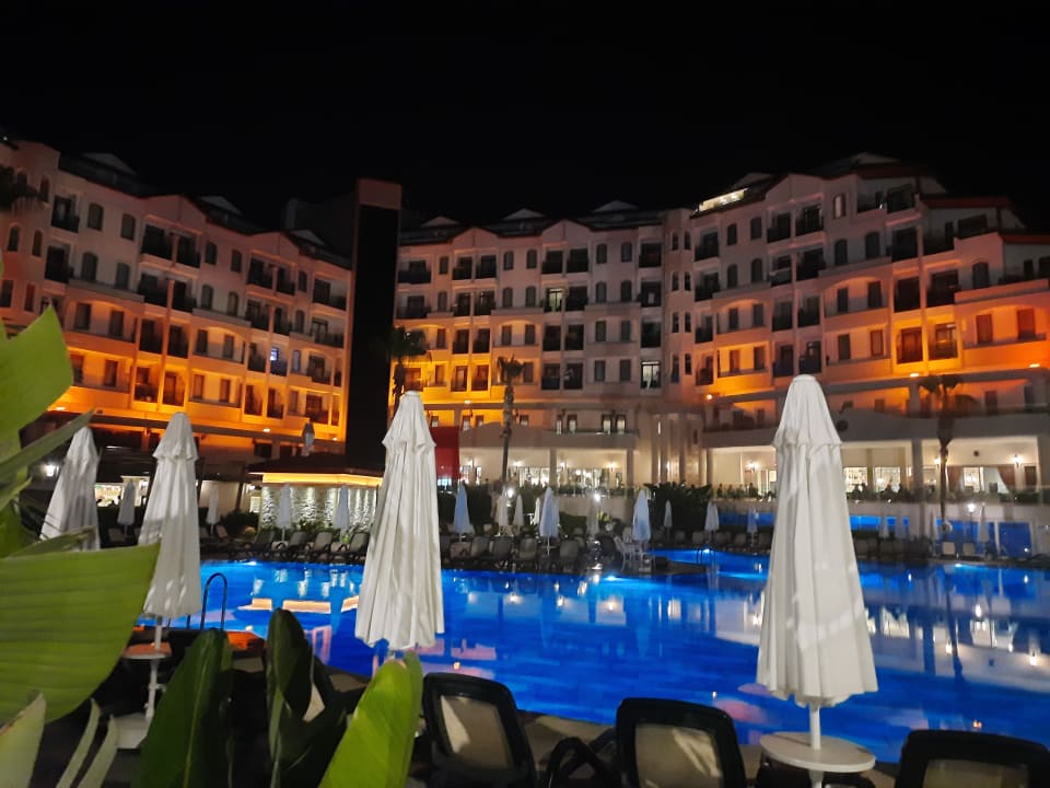 Pool Bella Resort & Spa