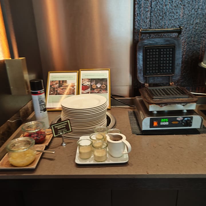 Gastro Gewandhaus Dresden, Autograph Collection