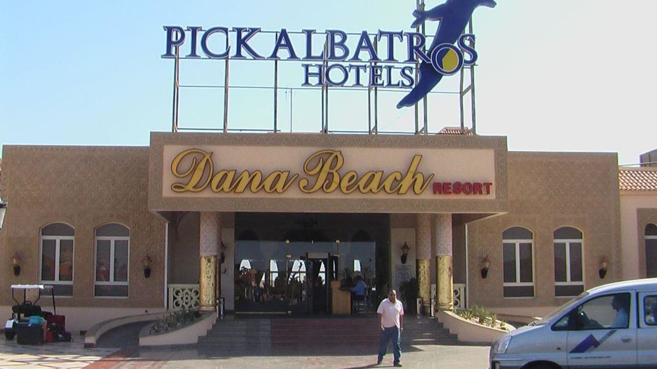 Hoteleingang Pickalbatros Dana Beach Resort - Hurghada