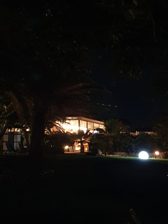 Gartenanlage Anissa Beach & Village