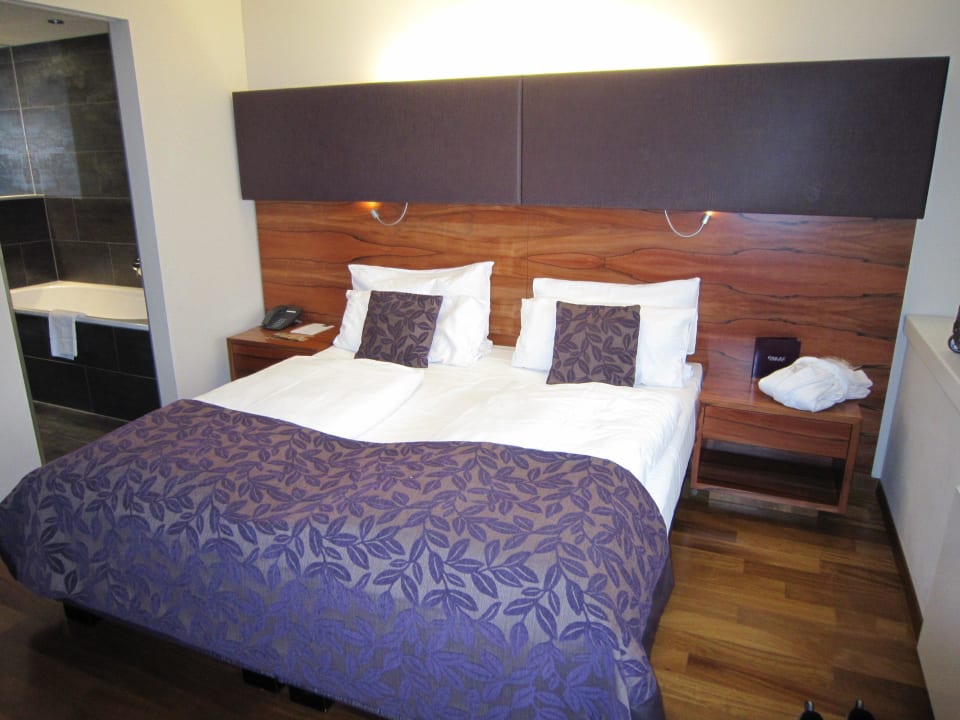 Bett Pakat Suites Hotel