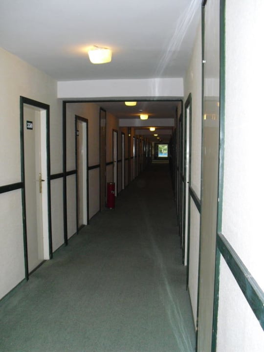 Gang zum Zimmer Danubius Hotel Annabella