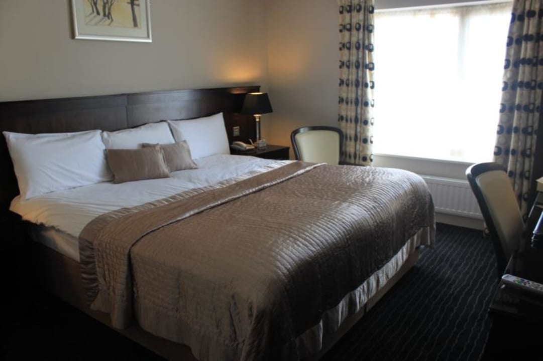 Bett Hotel Killarney Court