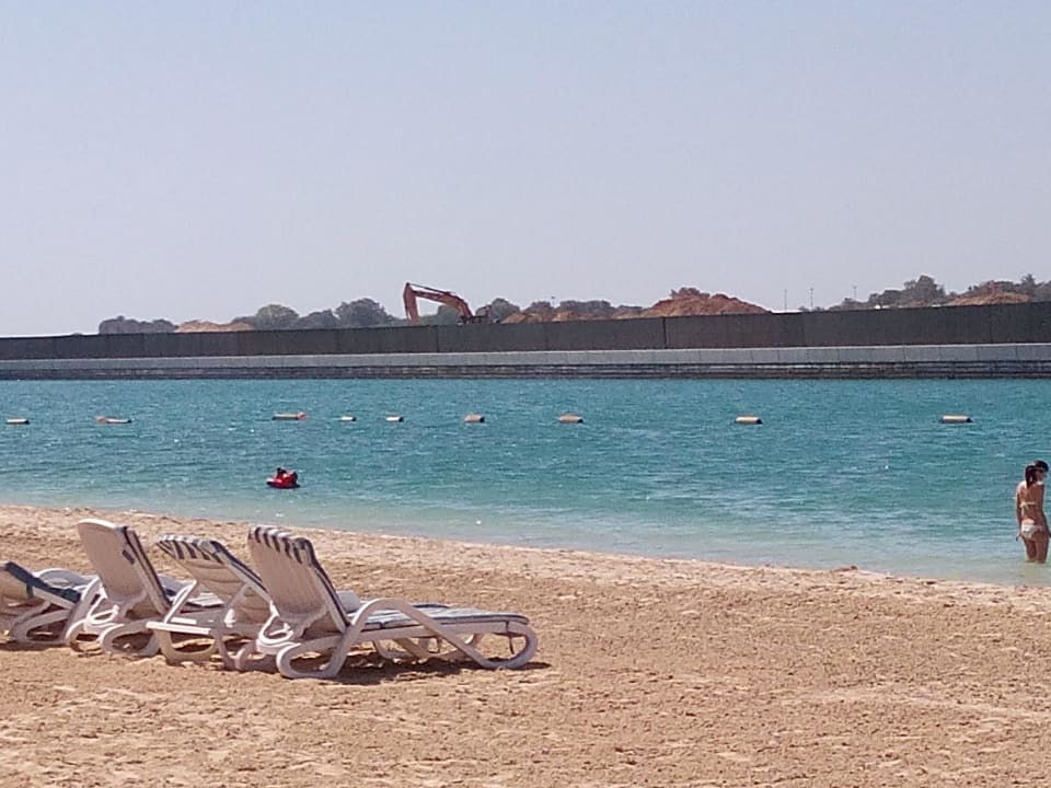 Strand Al Raha Beach Resort & Spa