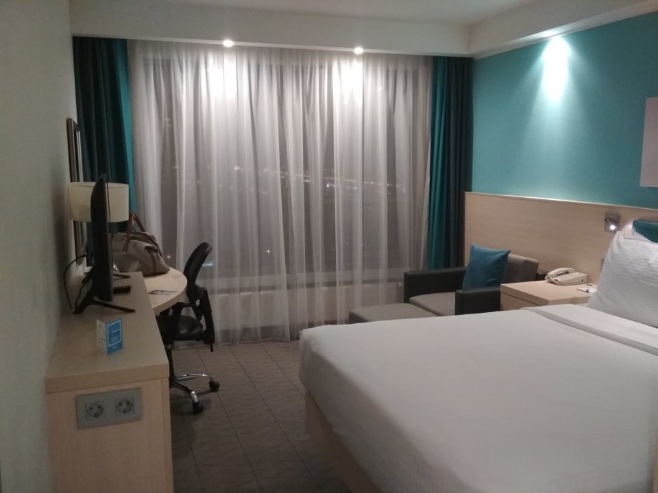 Zimmer Hampton by Hilton Moscow Strogino
