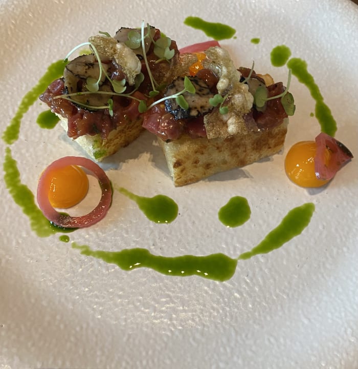 Gastro Acanthus Cennet Barut Collection