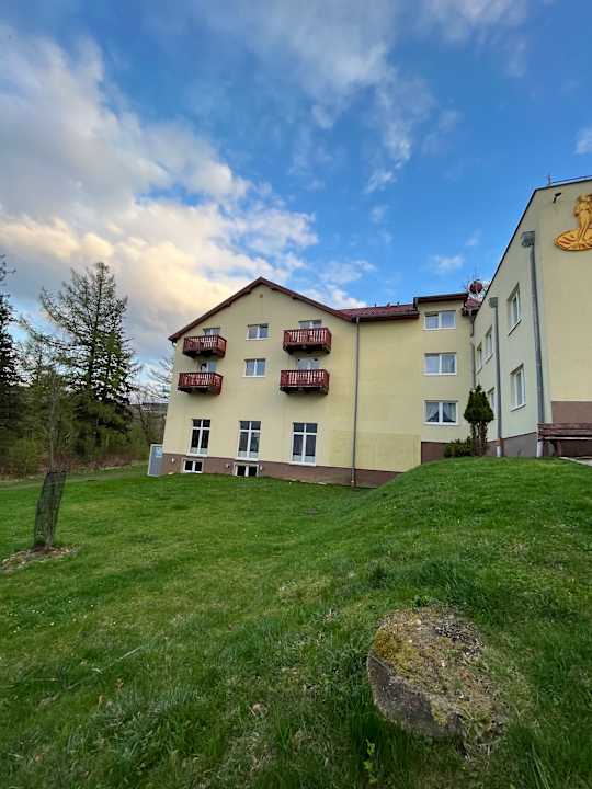 Außenansicht Klinika Młodości Medical SPA