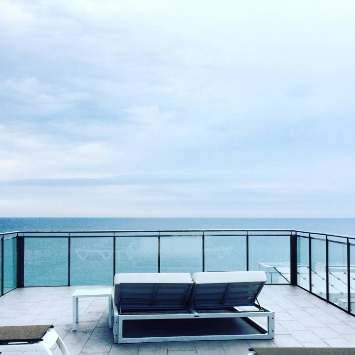 Aussicht von Dachterrasse im 8. Stock Hotel Europa Splash