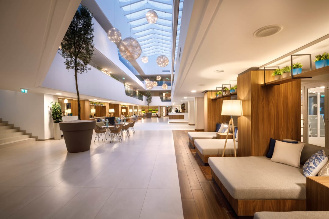 Lobby Valamar Argosy Hotel