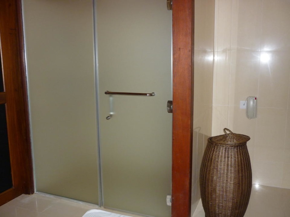Badezimmer Wasserbungalow ROBINSON MALDIVES