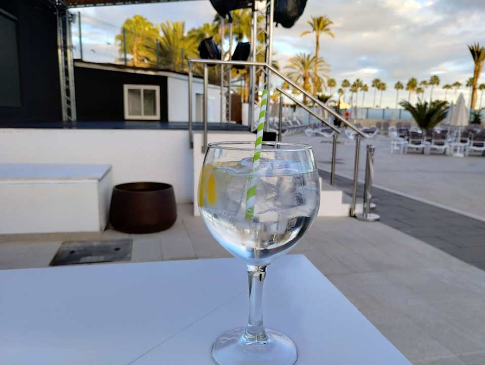 Gastro HL Miraflor Suites Hotel