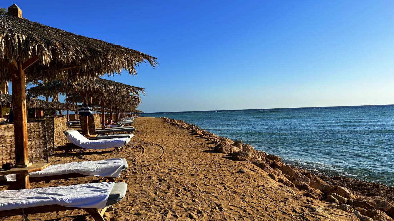 Strand The Breakers Diving & Surfing Lodge