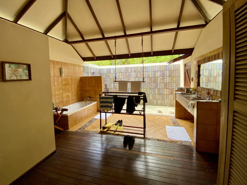 Zimmer Filitheyo Island Resort