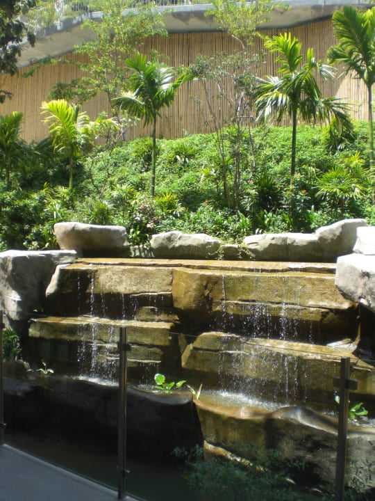 Wasserfall an der Lobby SUNSURI PHUKET