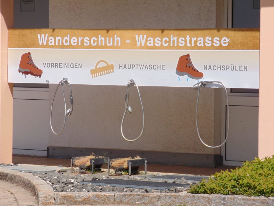 Wanderschuh-Waschstrasse Oberjoch - Familux Resort