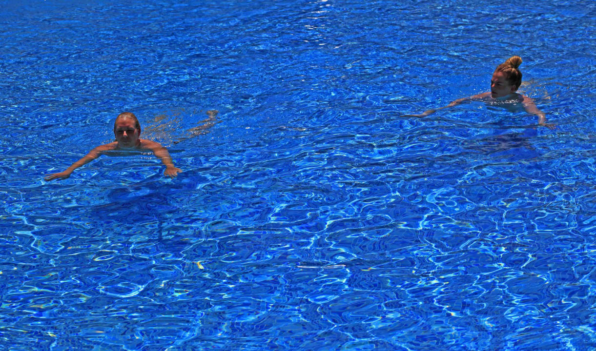 Pool  Sun City Apartments