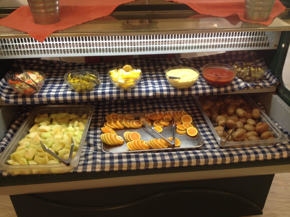 "Obstauswahl" zum Frühstück Hotel Chrousso Village