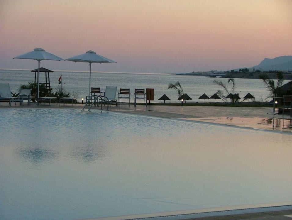Abendstimmung am Pool Atlantica Mikri Poli Crete