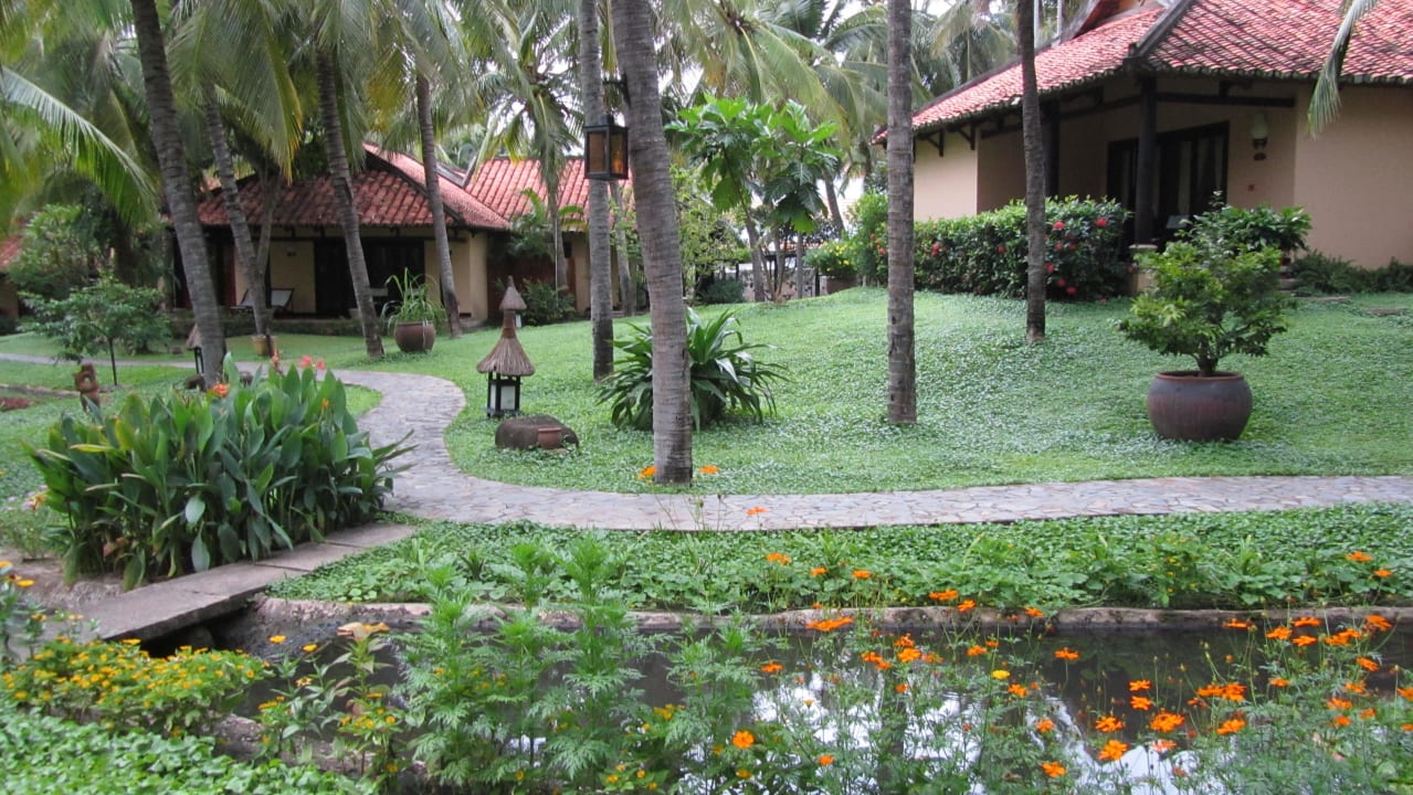 Lilies Bamboo Village Beach Resort & Spa
