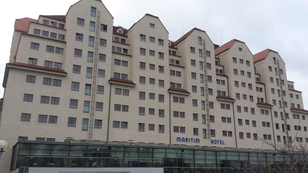 Aus der Ferne nicht zu übersehen Maritim Hotel Dresden