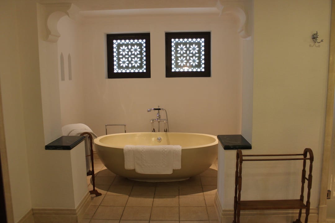 Riesen Badewanne Jumeirah Dar Al Masyaf