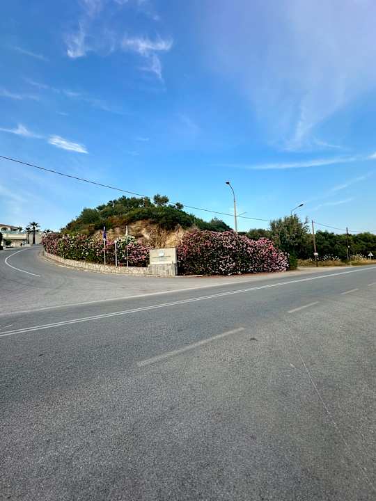 Außenansicht Akrathos Beach Hotel